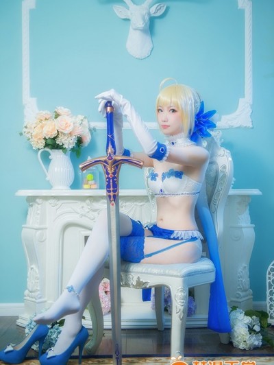 《FateStay Night》saber GK手办ver C O S P L A Y