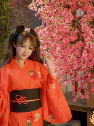 嘛， 夏天当然是要穿浴衣啊！远坂凛浴衣ver COS