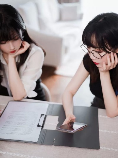 凉凉子-制服双人