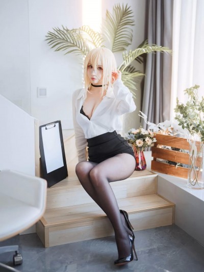 Rioko凉凉子 - Implacable